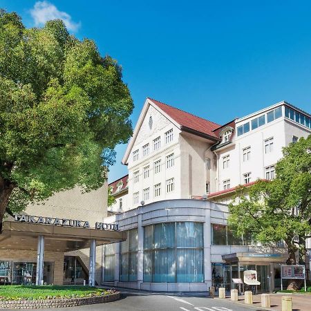 Takarazuka Hotel Luaran gambar