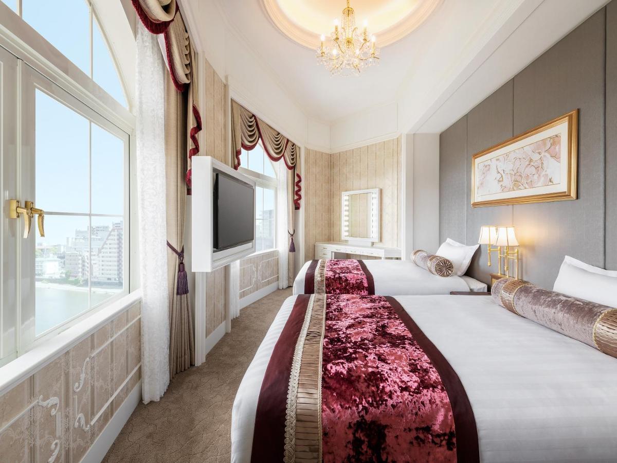 Takarazuka Hotel Luaran gambar