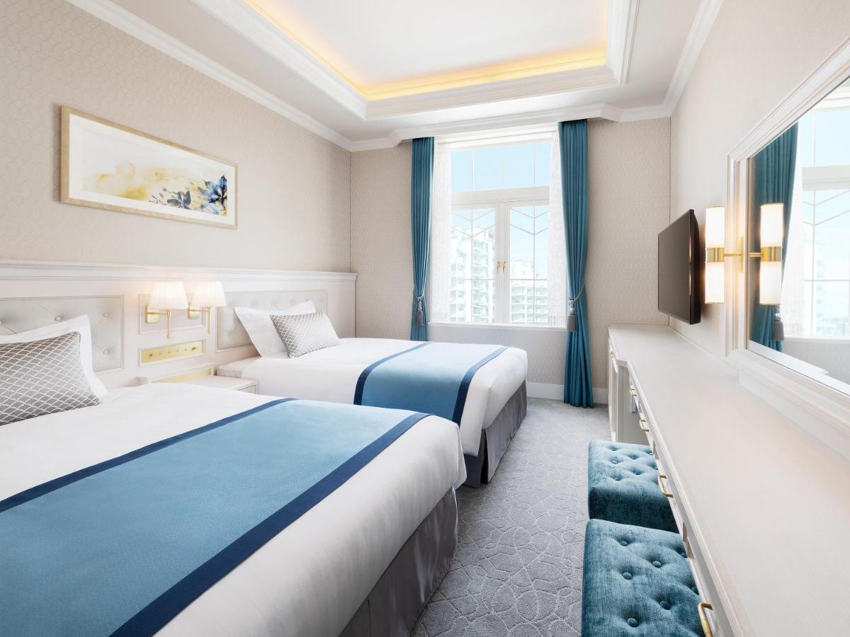 Takarazuka Hotel Luaran gambar