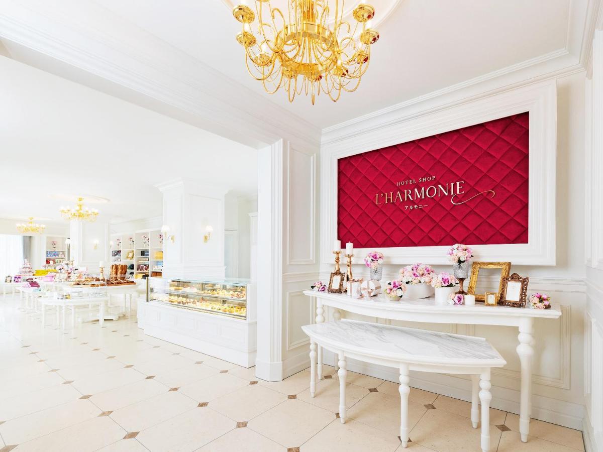 Takarazuka Hotel Luaran gambar