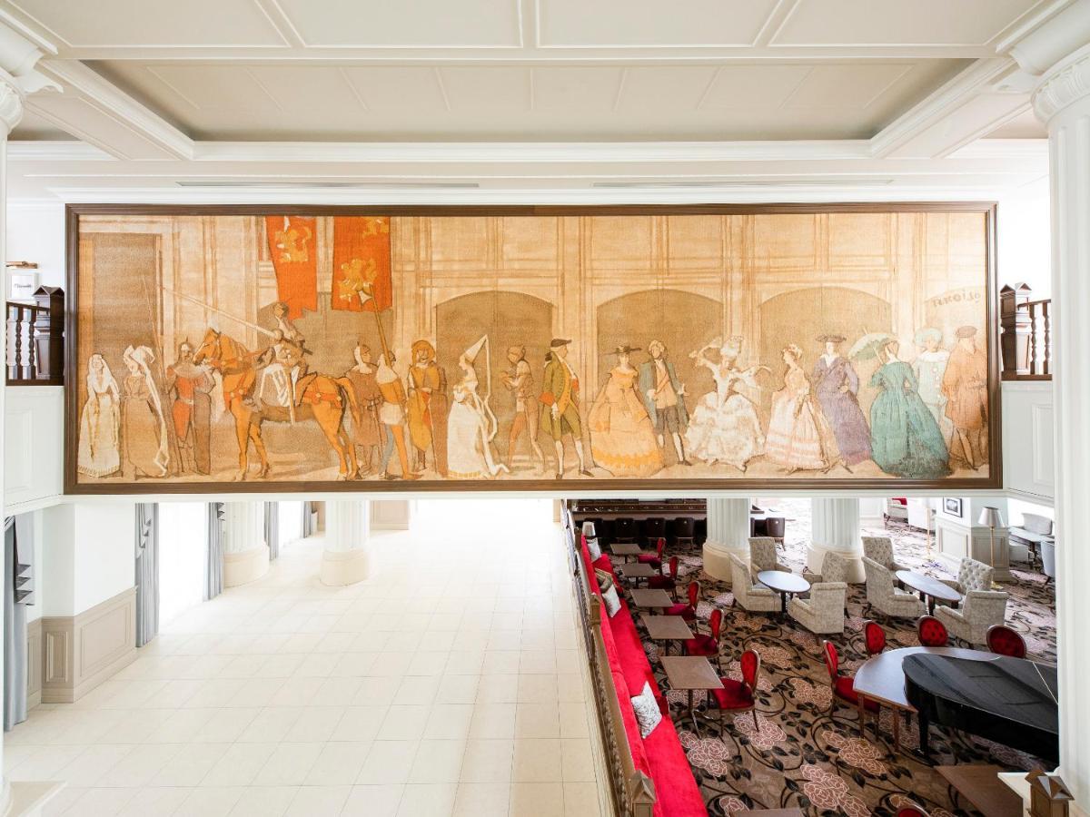 Takarazuka Hotel Luaran gambar