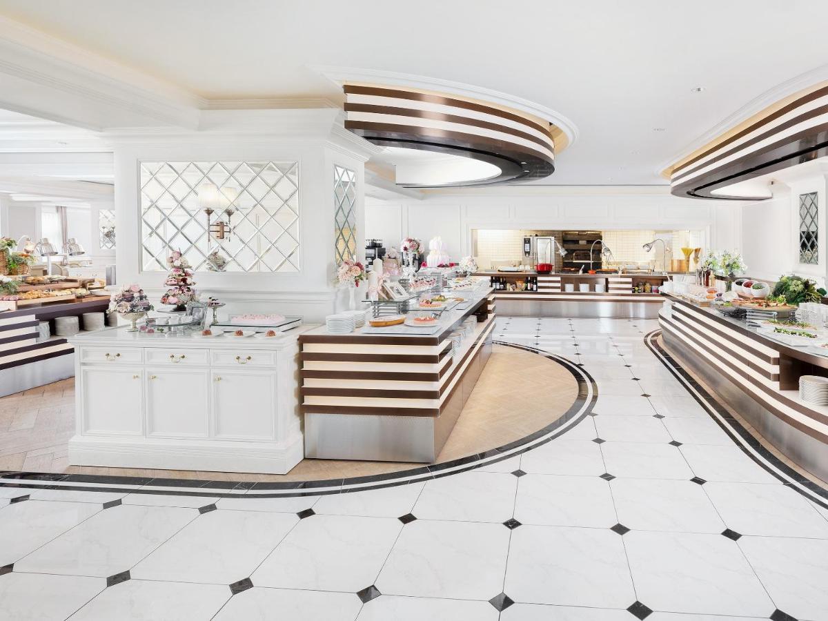 Takarazuka Hotel Luaran gambar