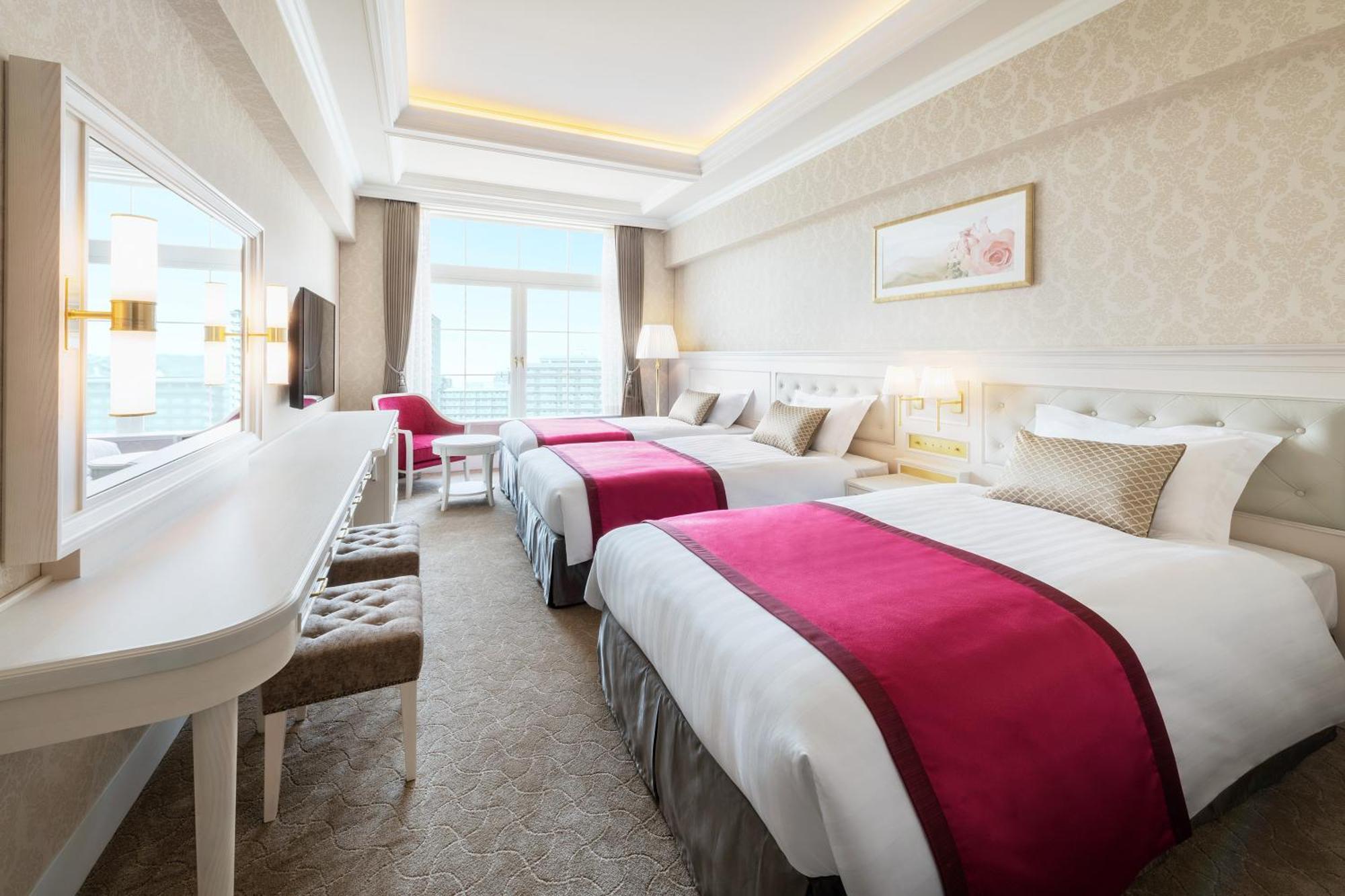 Takarazuka Hotel Luaran gambar