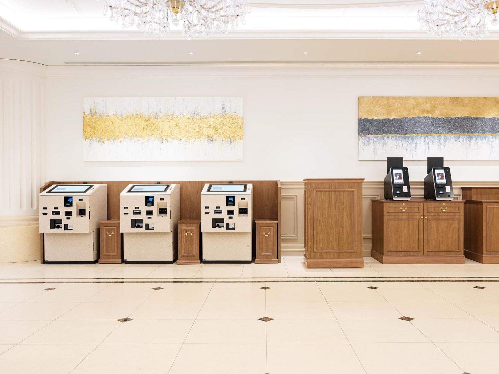 Takarazuka Hotel Luaran gambar