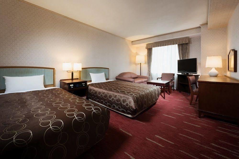 Takarazuka Hotel Luaran gambar