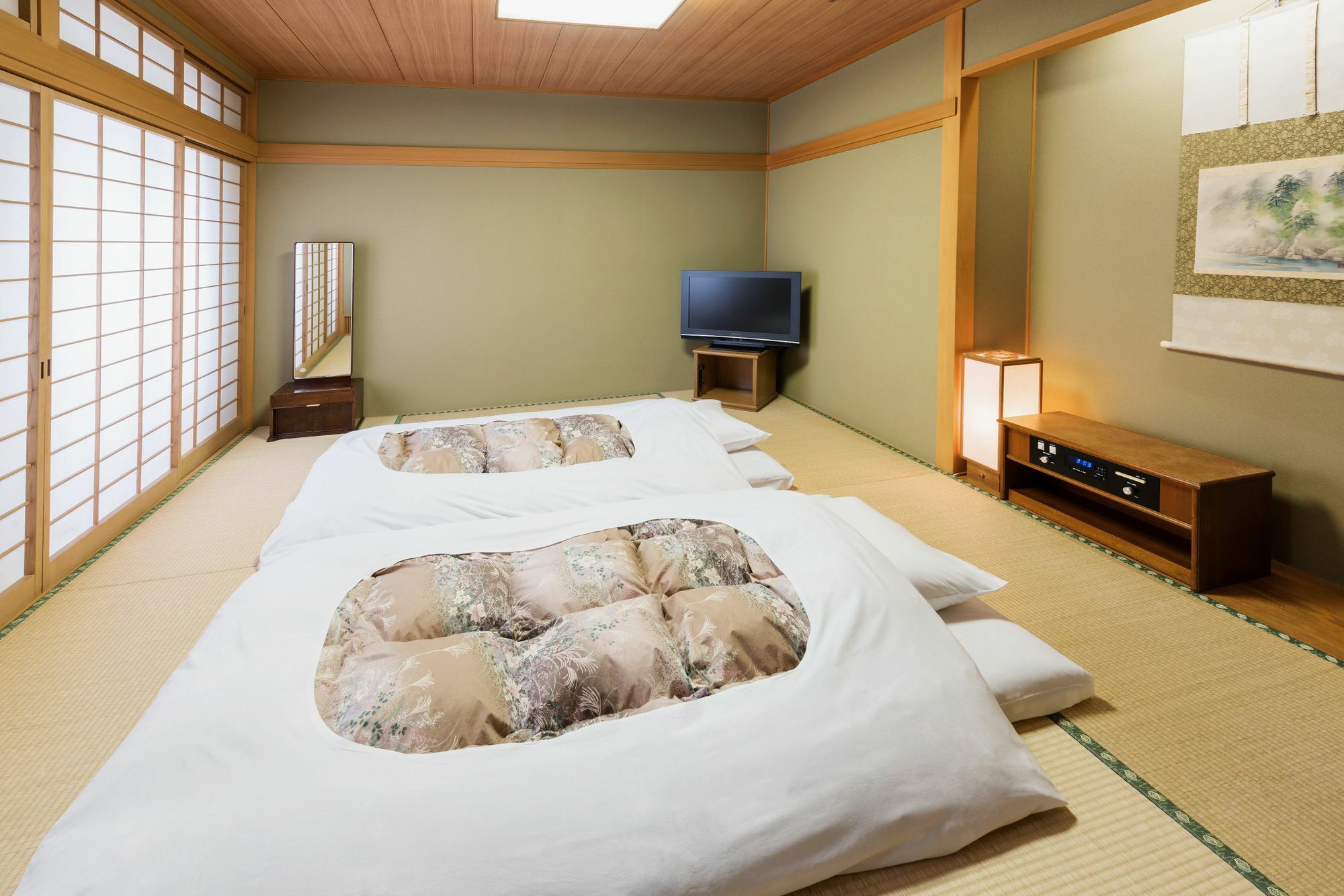 Takarazuka Hotel Luaran gambar