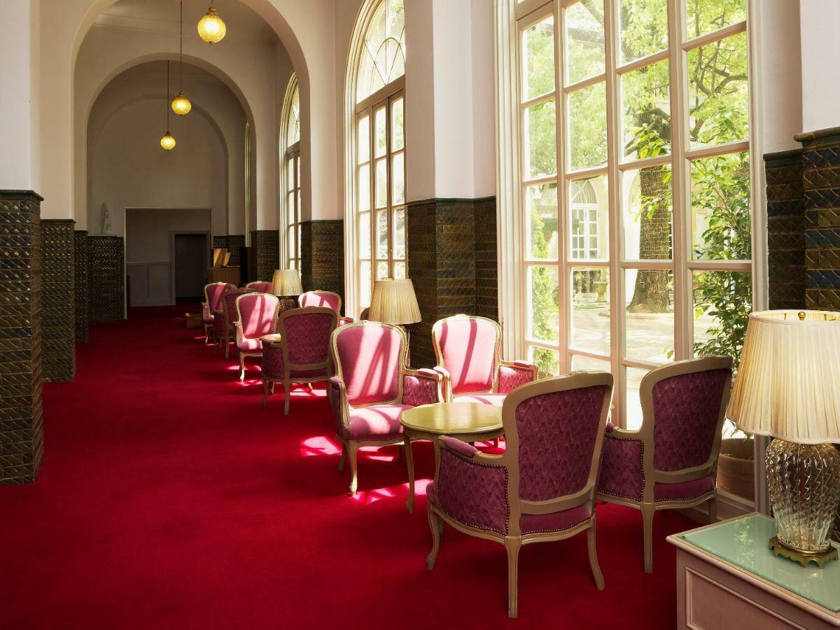 Takarazuka Hotel Luaran gambar