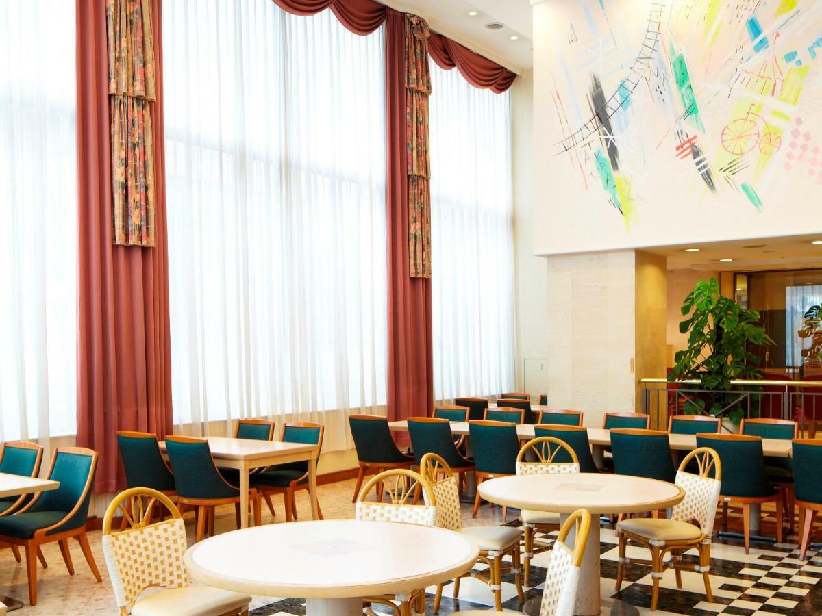Takarazuka Hotel Luaran gambar
