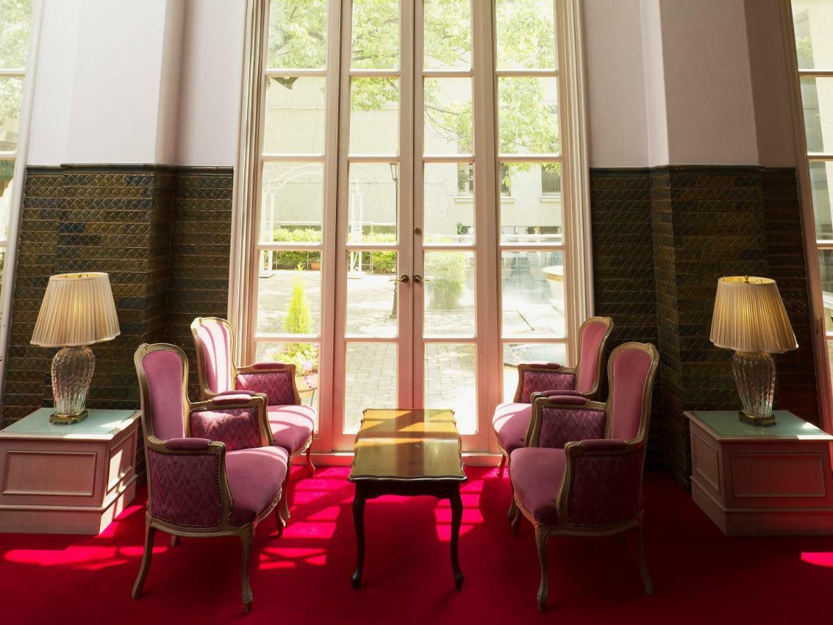 Takarazuka Hotel Luaran gambar