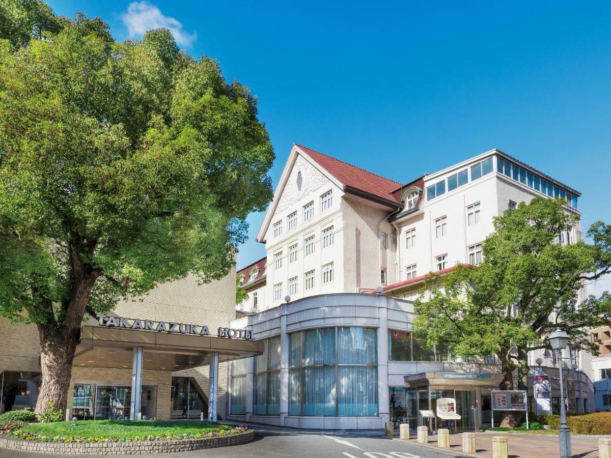 Takarazuka Hotel Luaran gambar